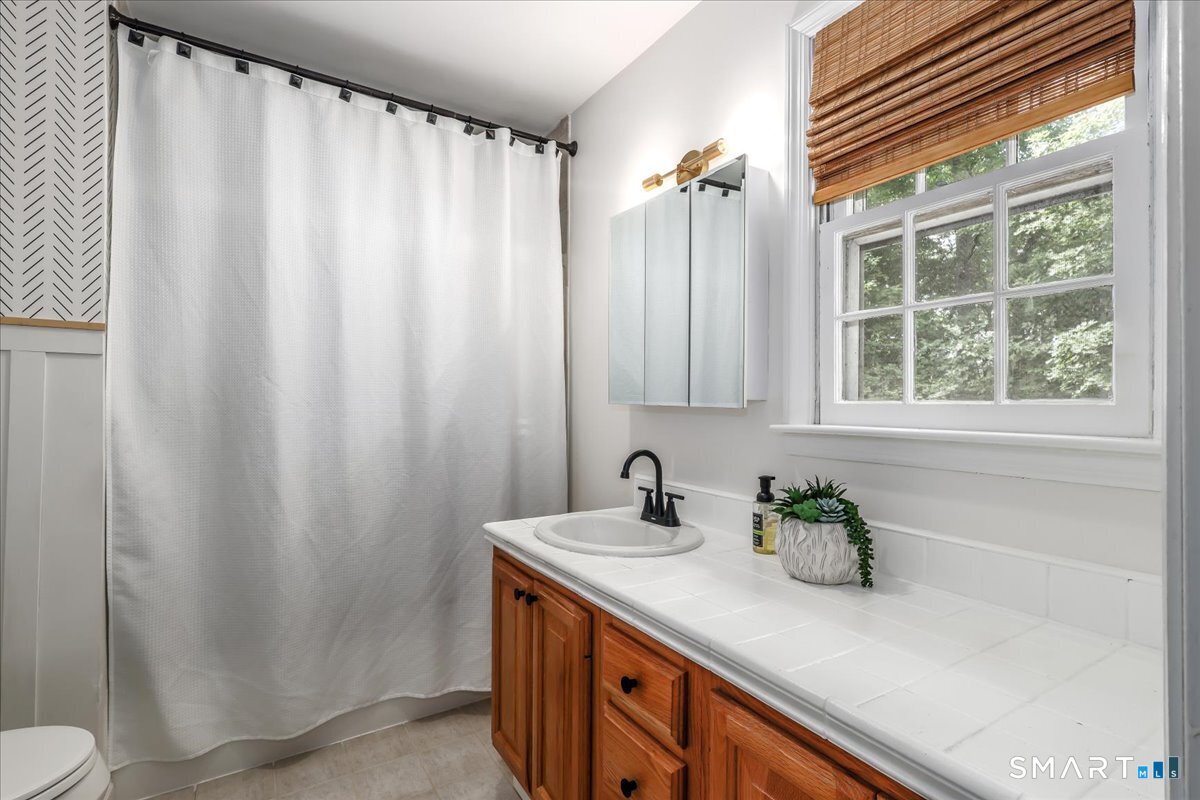 139 Seth Low Mountain Road Ridgefield, CT 06877 - Photo 25 of 40