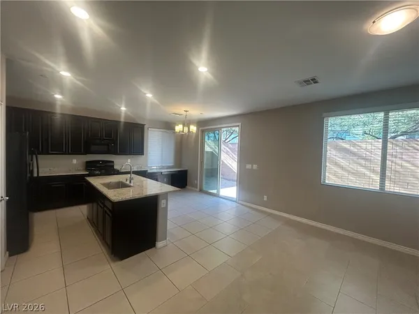 $2,395 | 917 Bluebell Brook Street, Henderson, NV 89052