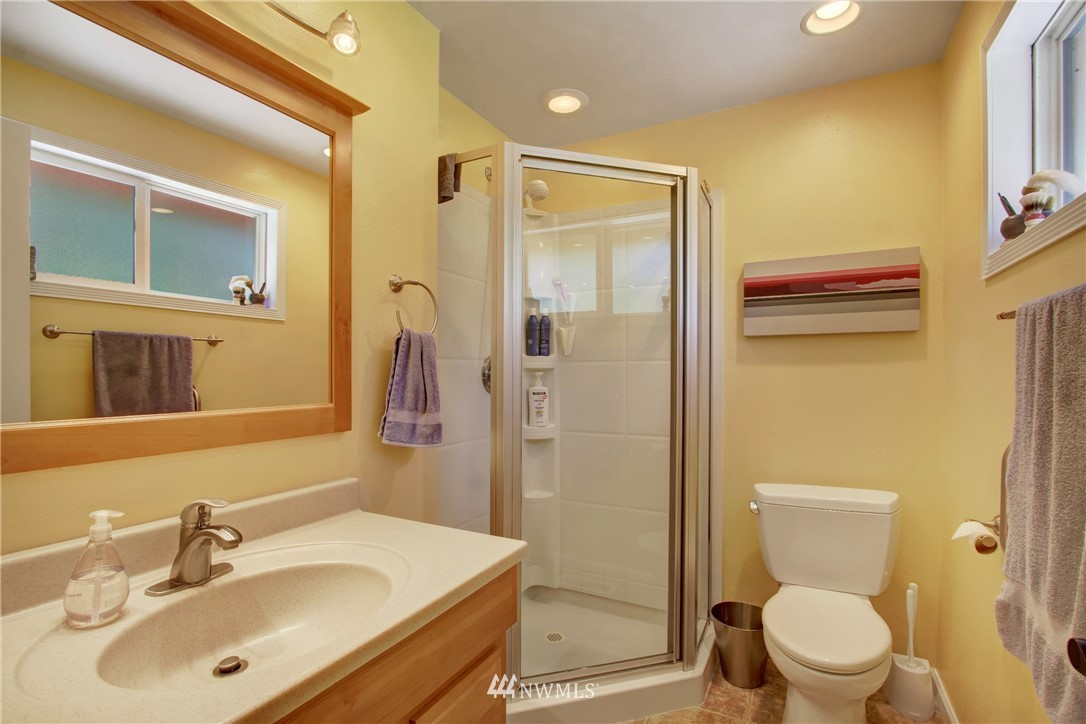 14754 173rd Avenue Southeast Renton, WA 98059 - Photo 14 of 20 Gallery Image 14