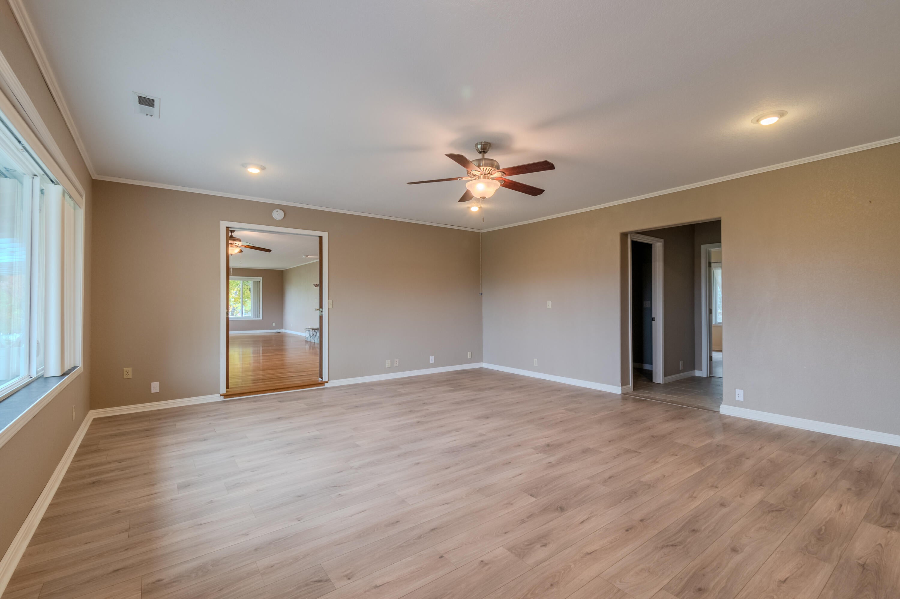 8192 Yank Gulch Road Talent, OR 97540 - Photo 13 of 34 Family Room