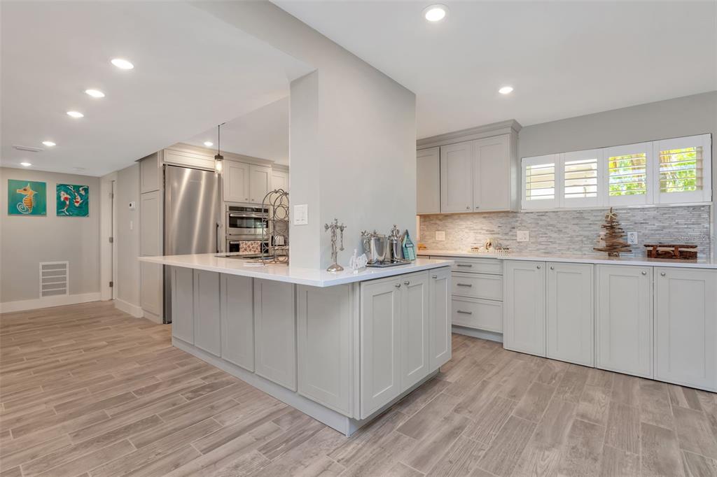 620 Edgewater Drive, Unit 102 Dunedin, FL 34698 - Photo 11 of 31