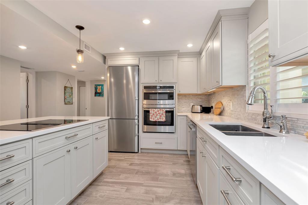 620 Edgewater Drive, Unit 102 Dunedin, FL 34698 - Photo 12 of 31