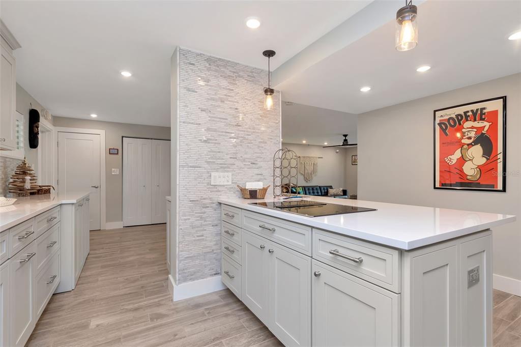 620 Edgewater Drive, Unit 102 Dunedin, FL 34698 - Photo 13 of 31