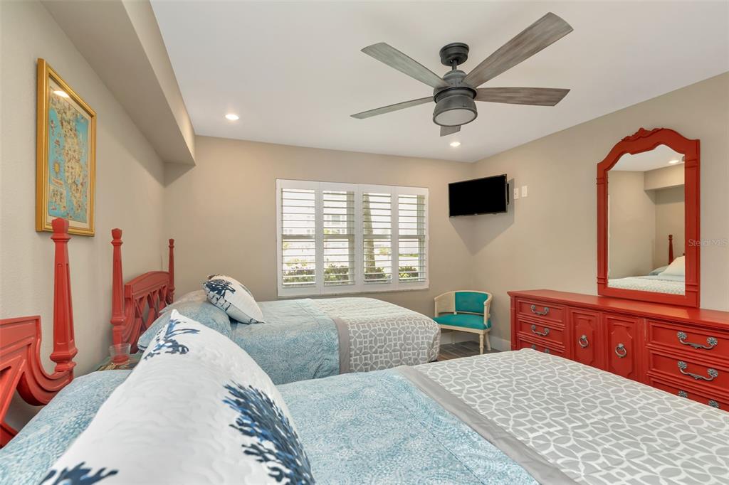 620 Edgewater Drive, Unit 102 Dunedin, FL 34698 - Photo 23 of 31