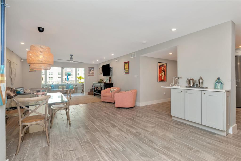 620 Edgewater Drive, Unit 102 Dunedin, FL 34698 - Photo 4 of 31