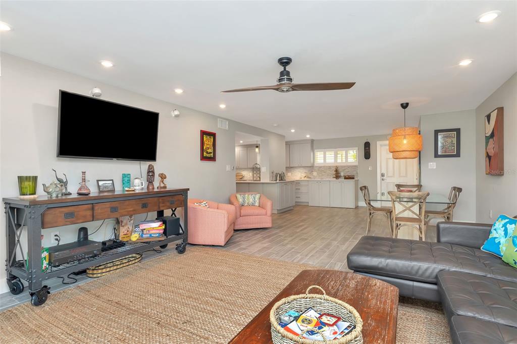 620 Edgewater Drive, Unit 102 Dunedin, FL 34698 - Photo 8 of 31