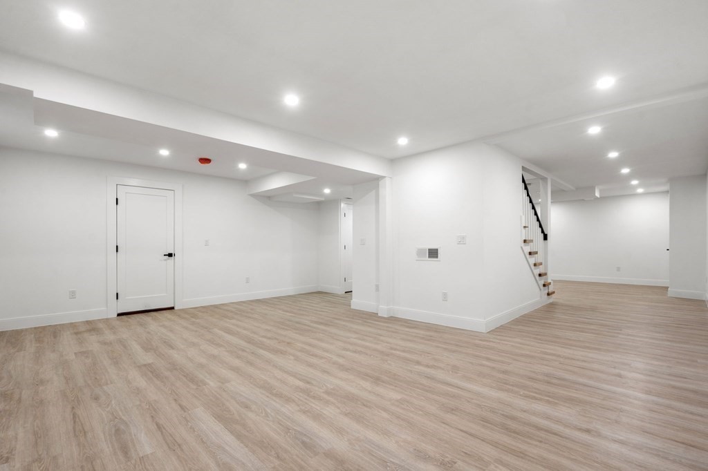 21 Jayne Road Needham, MA 02494 - Photo 35 of 41