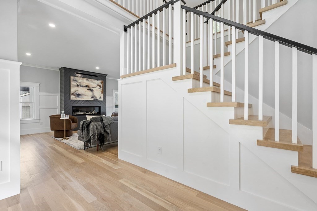 21 Jayne Road Needham, MA 02494 - Photo 4 of 41