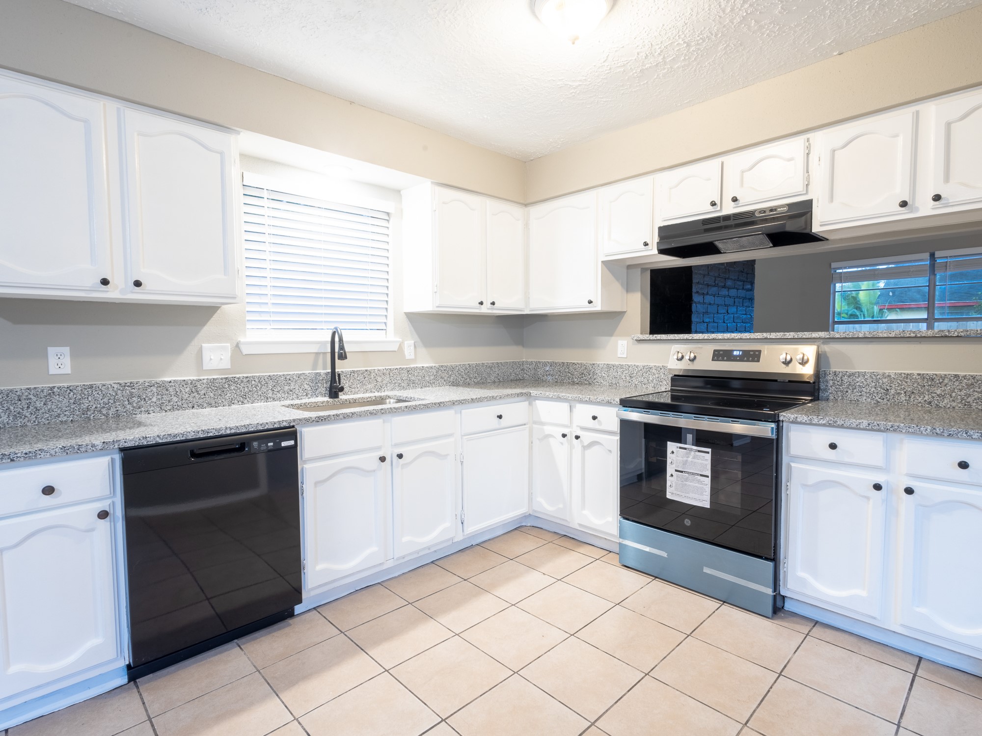 6542 Bridgegate Drive Spring, TX 77373 - Photo 3 of 32