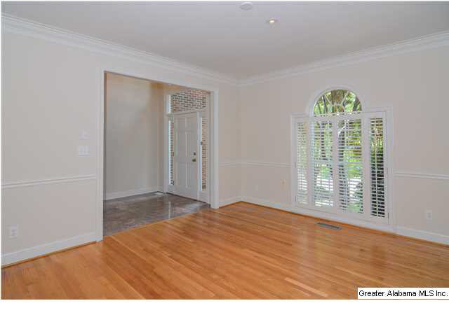 2052 Magnolia Ridge Birmingham, AL 35243 - Photo 4 of 32