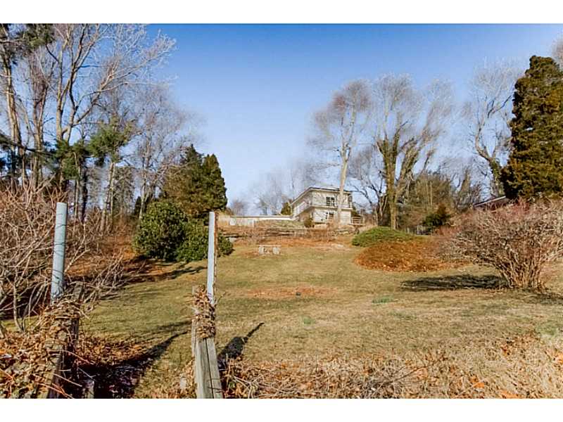 125 Lloyd Road North Kingstown, RI 02874 - Photo 23 of 25 Exterior Back.