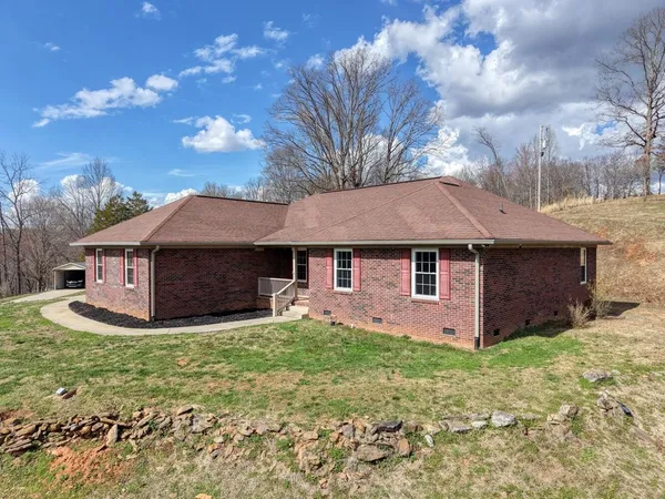 $799,900 | 794 Highway 66, Young Harris, GA 30582