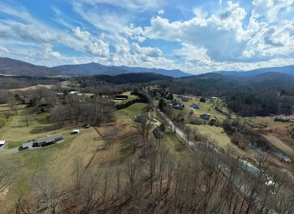 $799,900 | 794 Highway 66, Young Harris, GA 30582