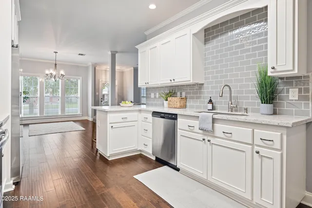 $299,000 | 414 Lauren Drive, Scott, LA 70583