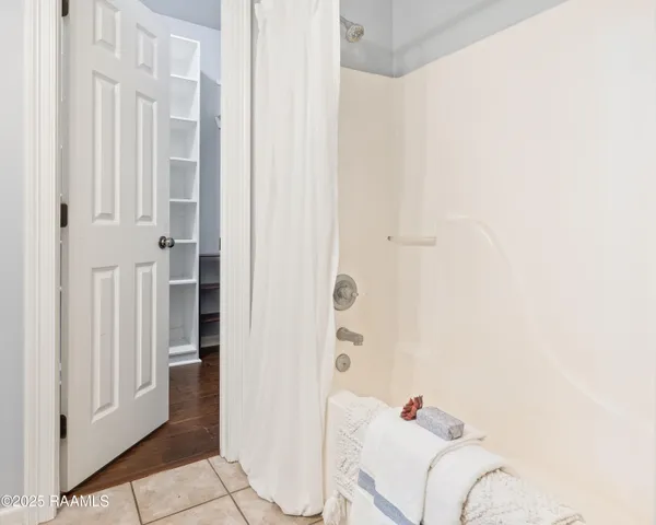 $299,000 | 414 Lauren Drive, Scott, LA 70583