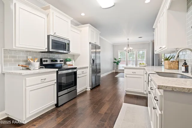 $299,000 | 414 Lauren Drive, Scott, LA 70583