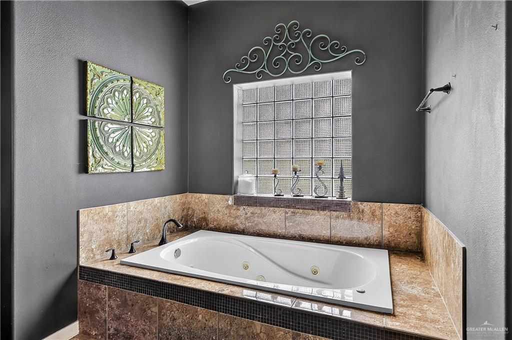 4711 North Stewart Road Mission, TX 78573 - Photo 13 of 31 Gallery Image 13