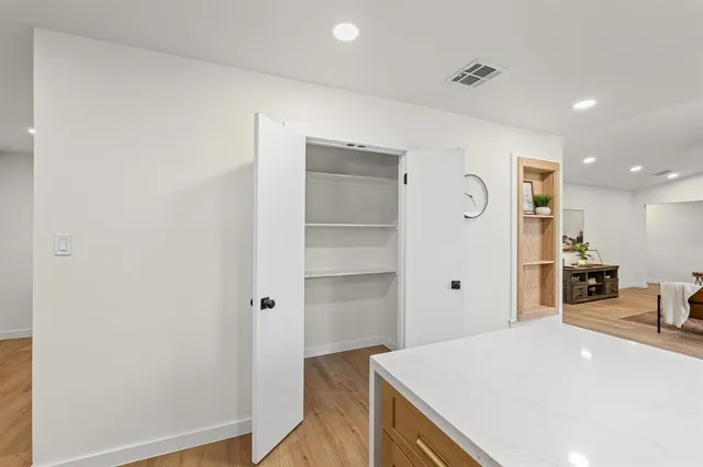 $349,000 | 336 Oakwood Lane, Hewitt, TX 76643