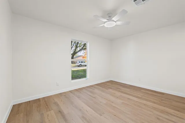 $349,000 | 336 Oakwood Lane, Hewitt, TX 76643