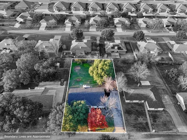 $349,000 | 336 Oakwood Lane, Hewitt, TX 76643