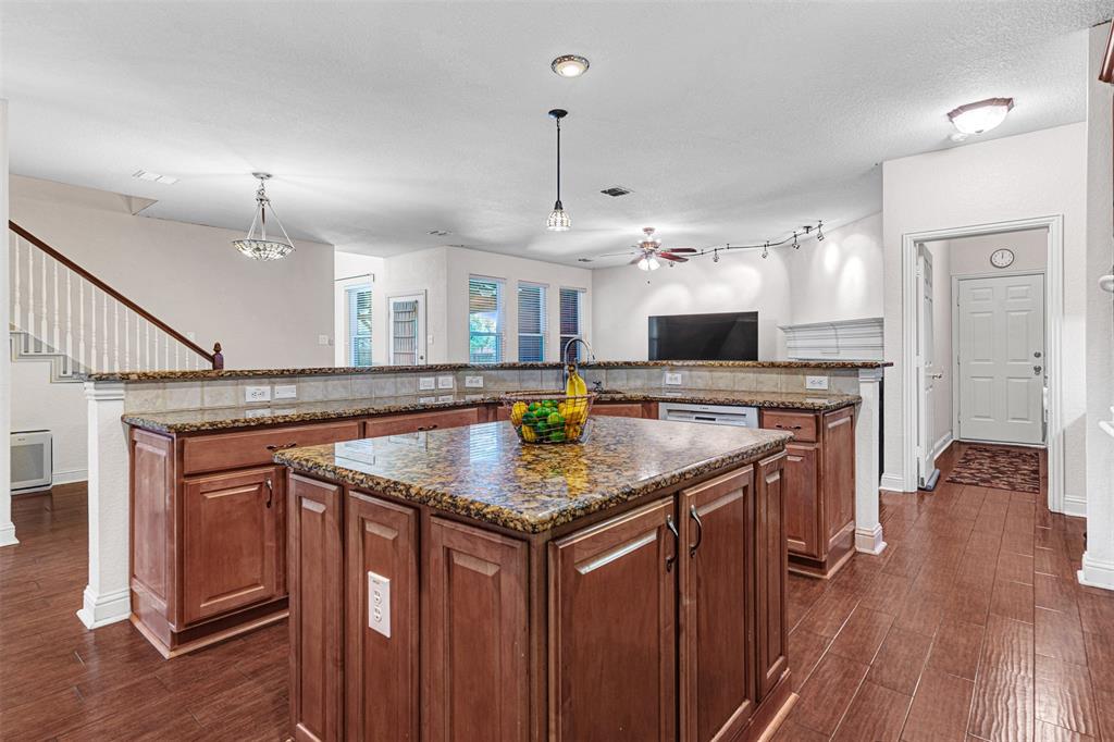 14845 Pensham Drive Frisco, TX 75035 - Photo 13 of 40