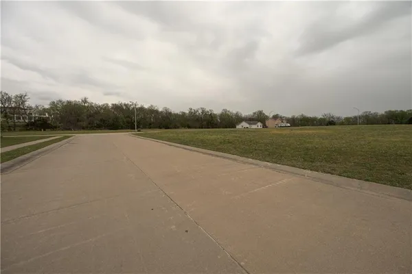 $16,000 | 102 East John Street, Coffeyville, KS 67337