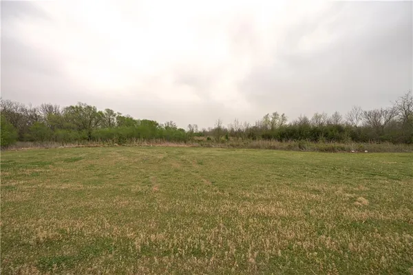 $16,000 | 102 East John Street, Coffeyville, KS 67337