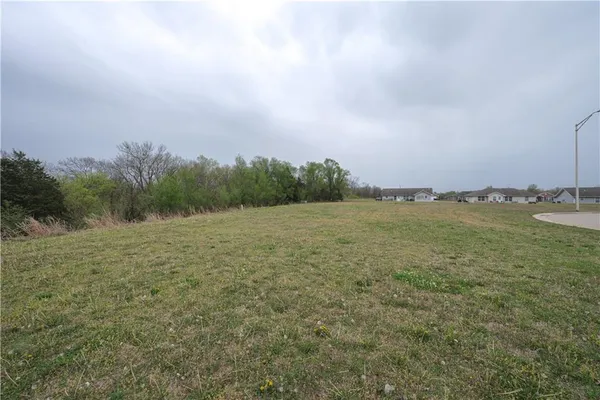 $16,000 | 102 East John Street, Coffeyville, KS 67337