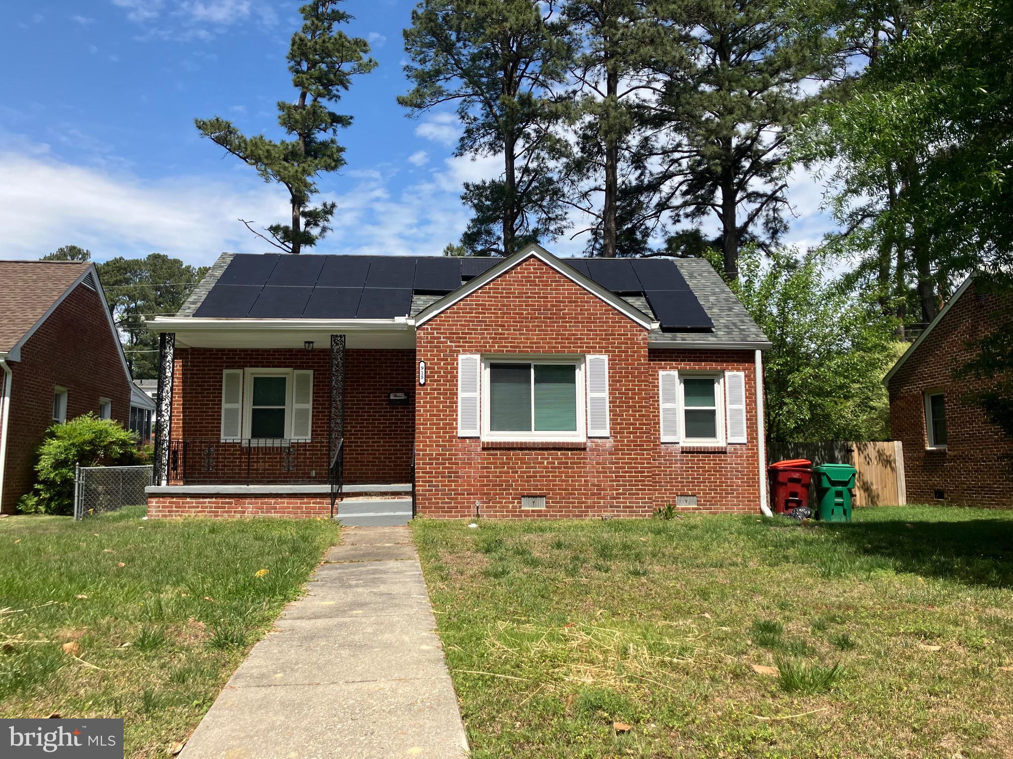 915 Hampton Road Petersburg, VA 23805 - Photo 1 of 46