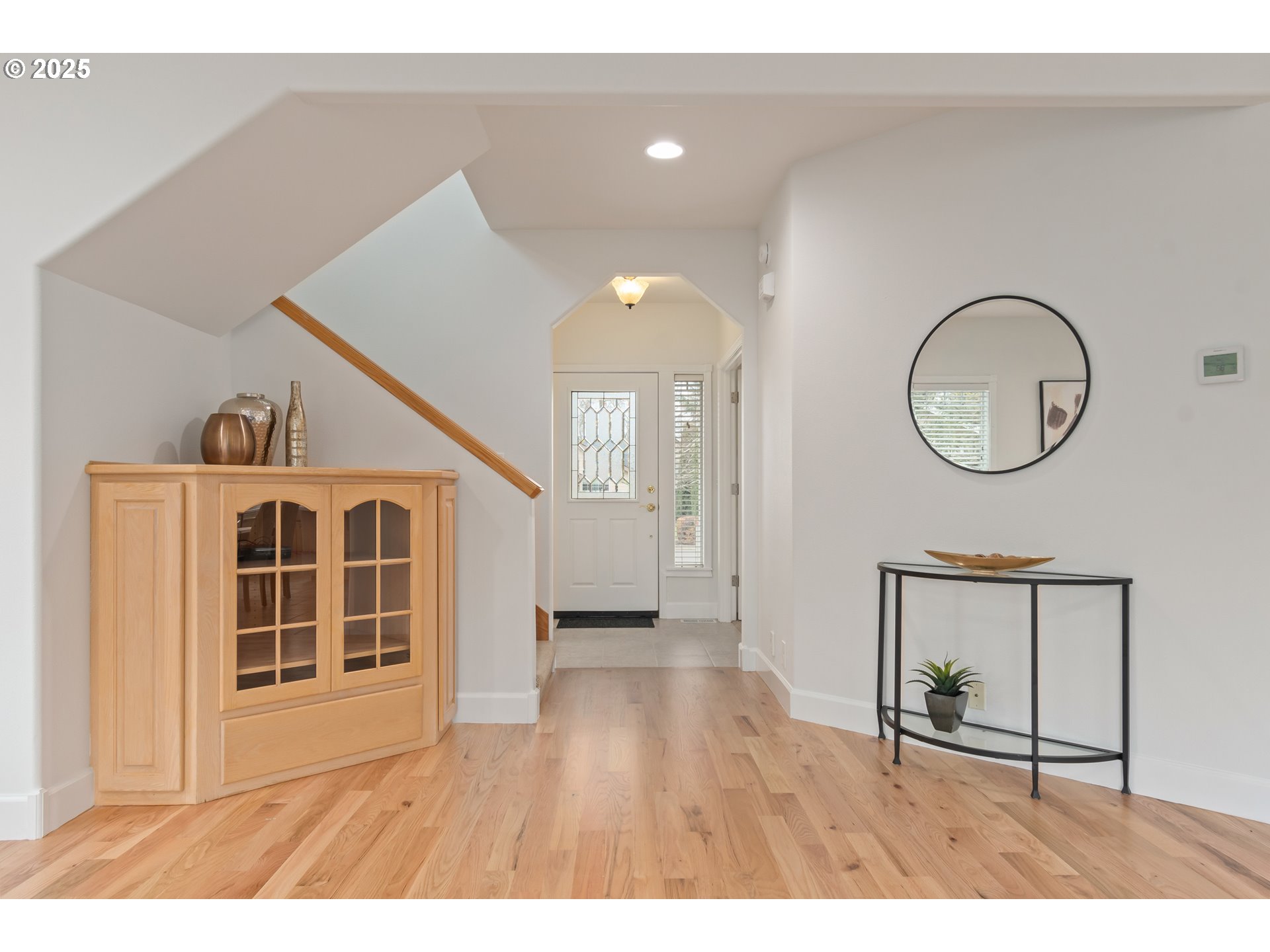 2360 Dale Avenue Eugene, OR 97408 - Photo 15 of 48 a view of livingroom with furniture and wooden floor