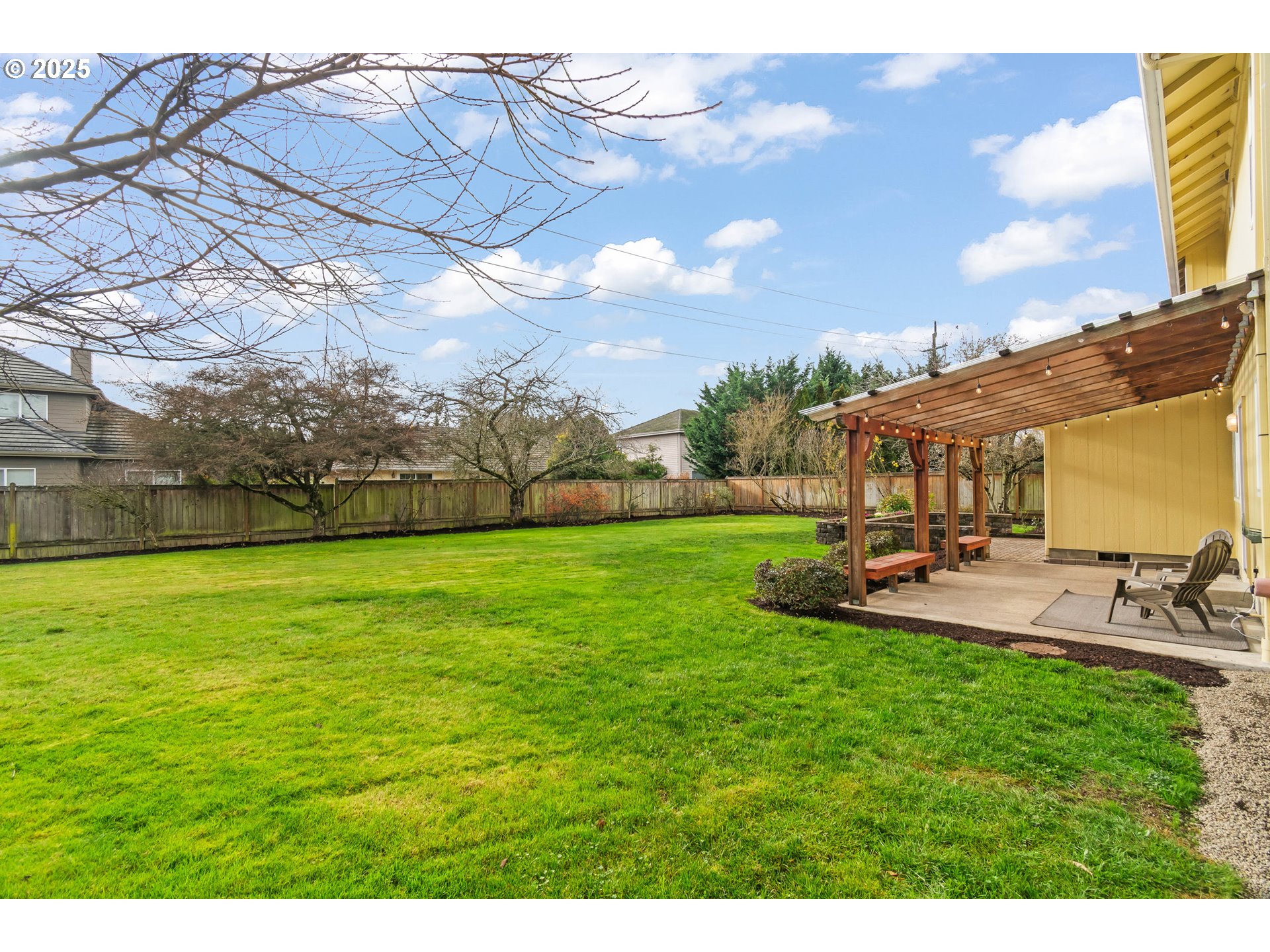 2360 Dale Avenue Eugene, OR 97408 - Photo 39 of 48 a view of a backyard with sitting area