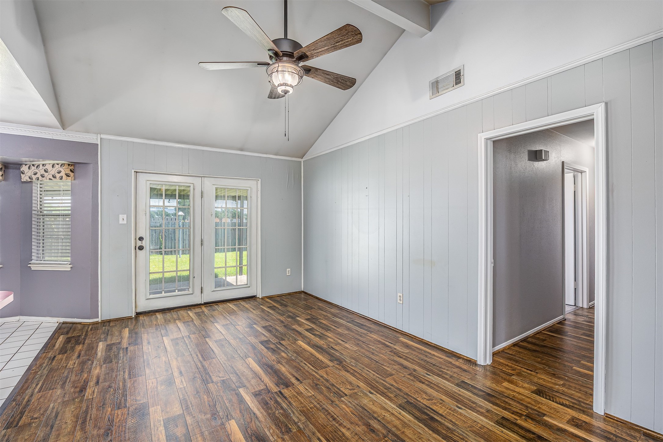 206 Kelly Lane Baytown, TX 77521 - Photo 13 of 38