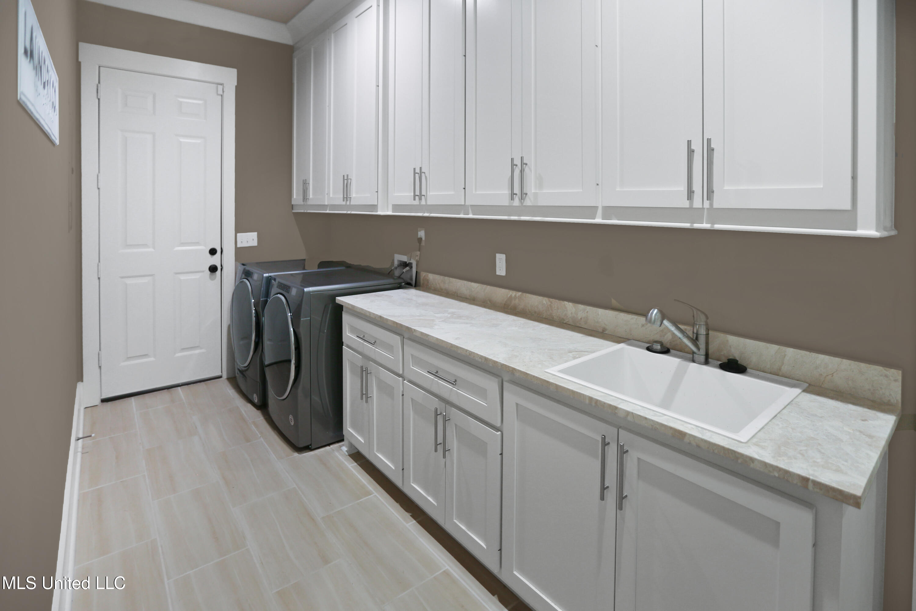 461 View Pointe Drive Clinton, MS 39056 - Photo 28 of 57 461 Viewpointe Way - 11