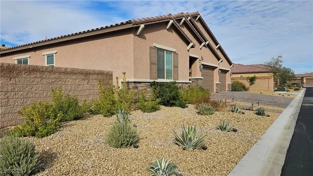 $1,300,000 | 6127 Rockville Creek Court, Las Vegas, NV 89149