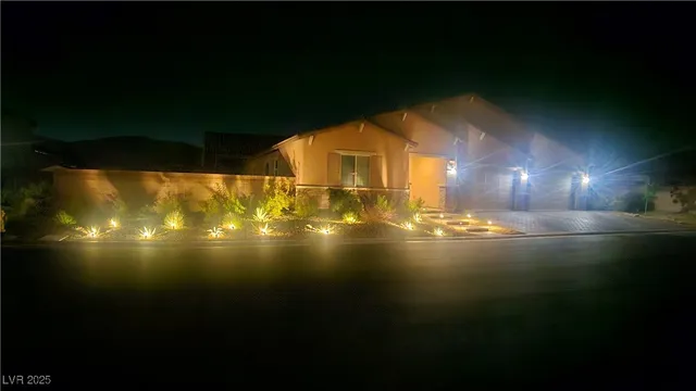 $1,300,000 | 6127 Rockville Creek Court, Las Vegas, NV 89149