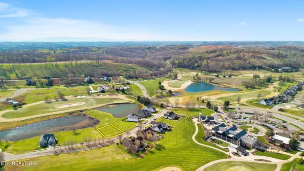 $225,000 | 592 Old Barn Lane, Loudon, TN 37774