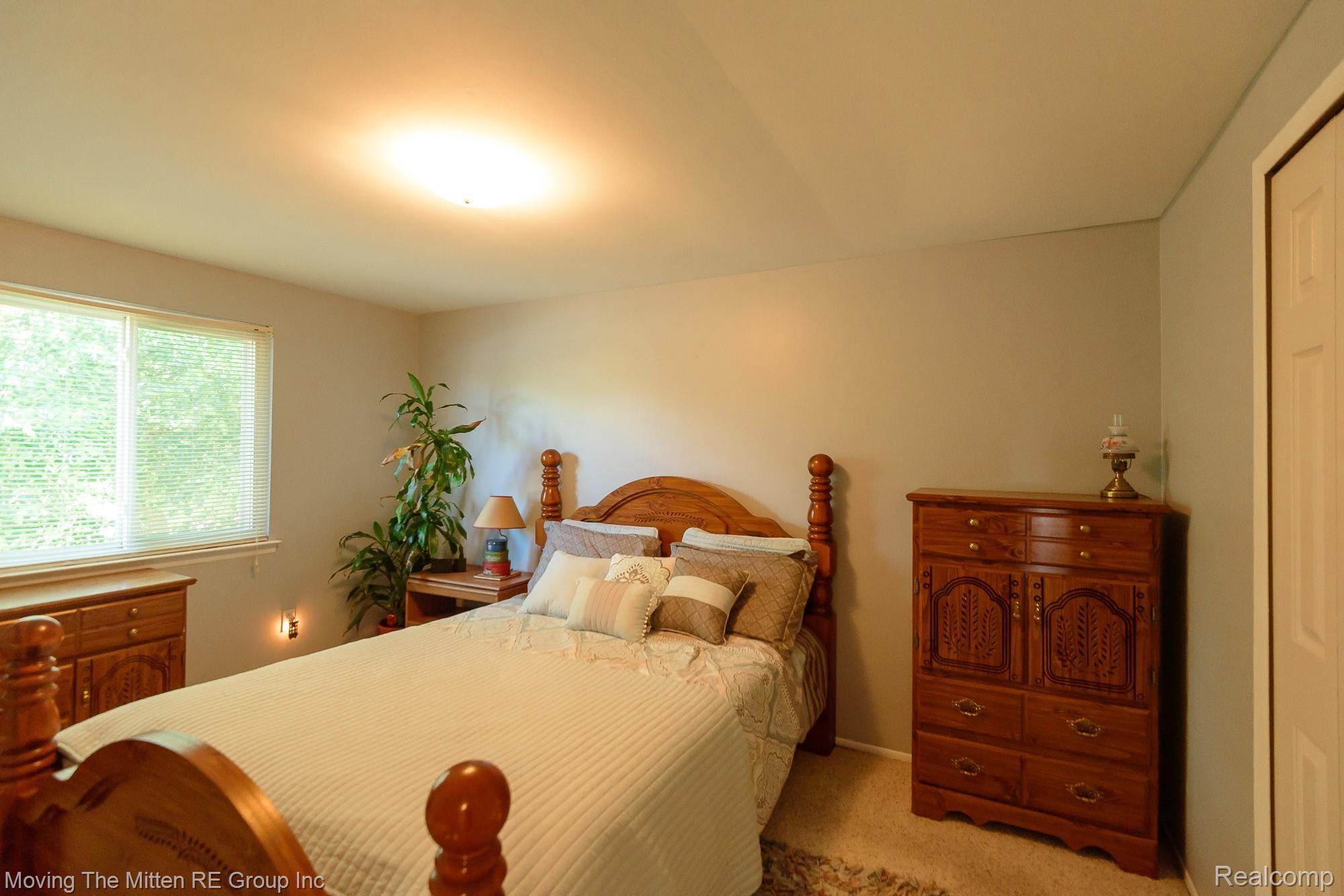 42556 Saltz Road Canton, MI 48187 - Photo 20 of 46 42556_saltz-4.jpg