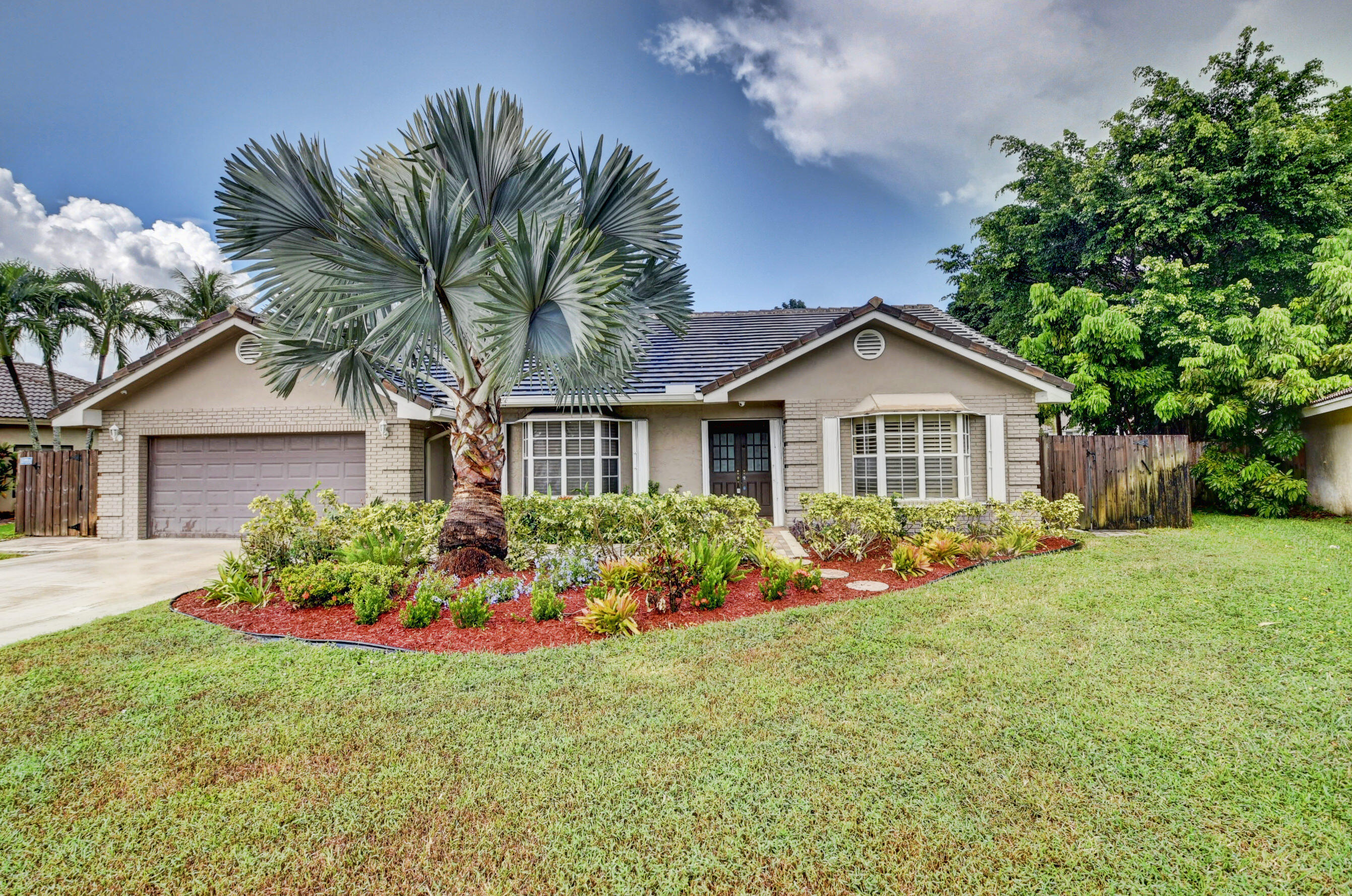 7657 London Lane Boca Raton, FL 33433 - Photo 3 of 61 DSC_3474_5_6_7_8