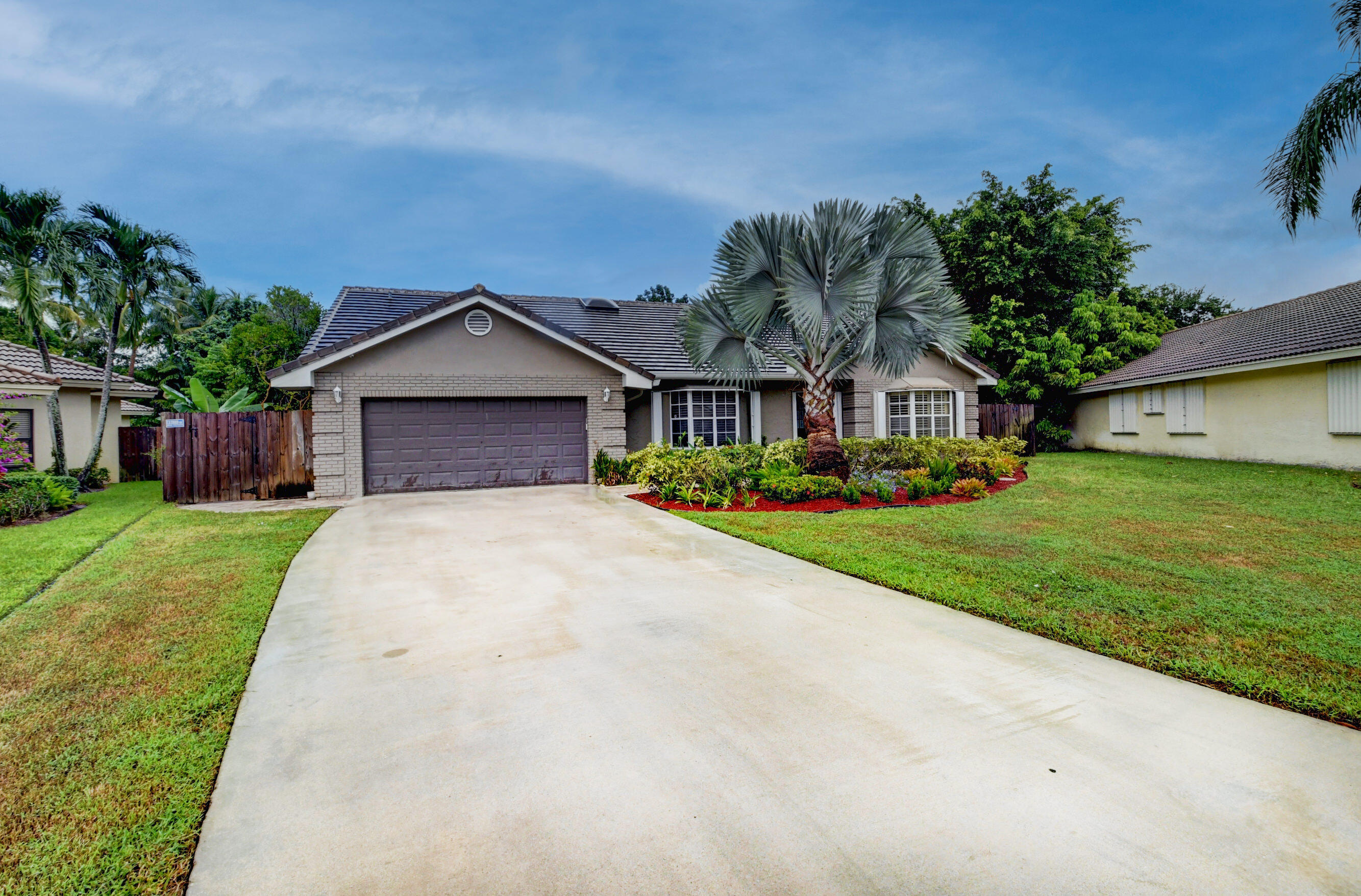 7657 London Lane Boca Raton, FL 33433 - Photo 4 of 61 DSC_3484_5_6_7_8