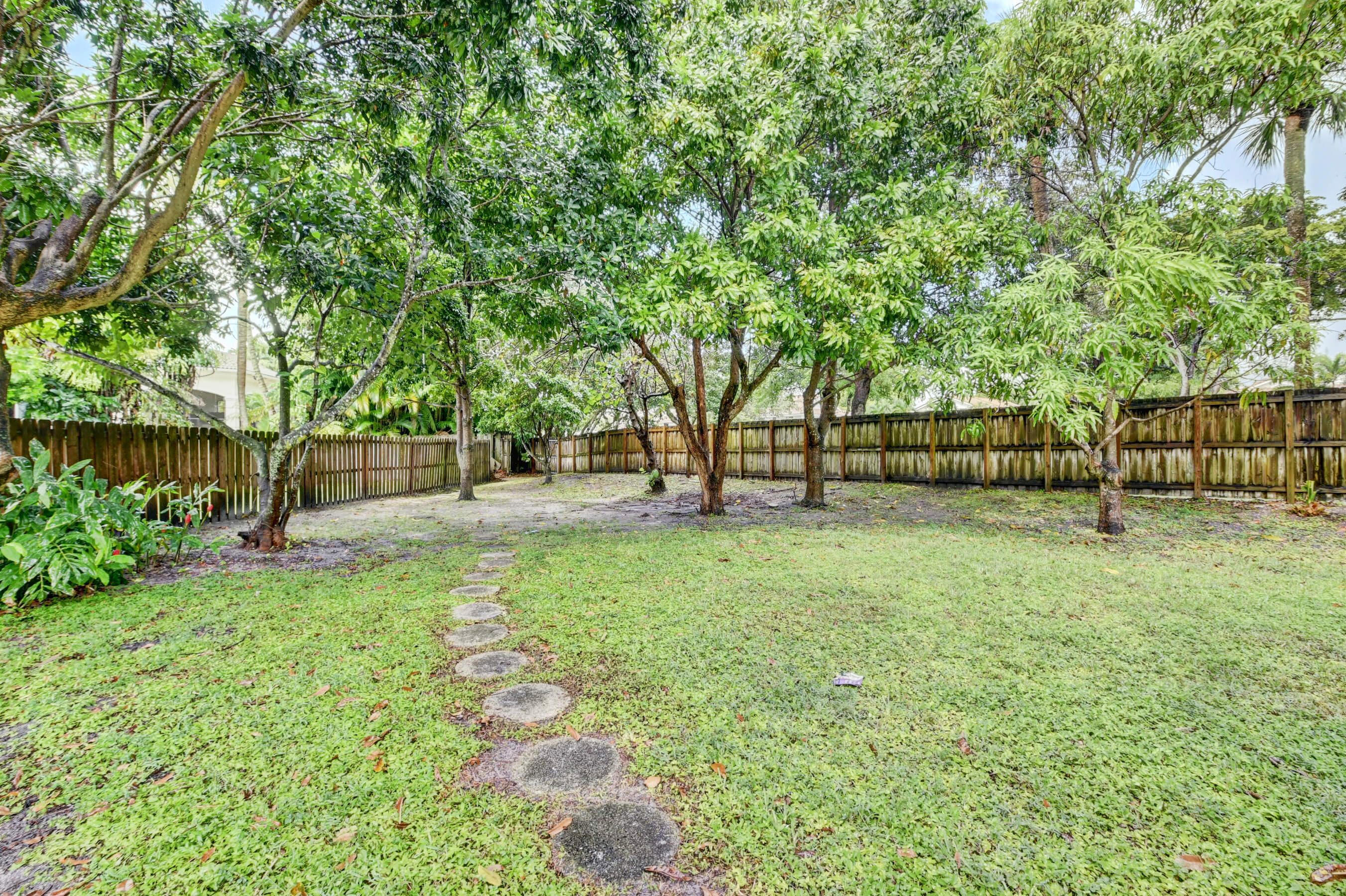 7657 London Lane Boca Raton, FL 33433 - Photo 43 of 61 DSC_3389_90_91_92_93