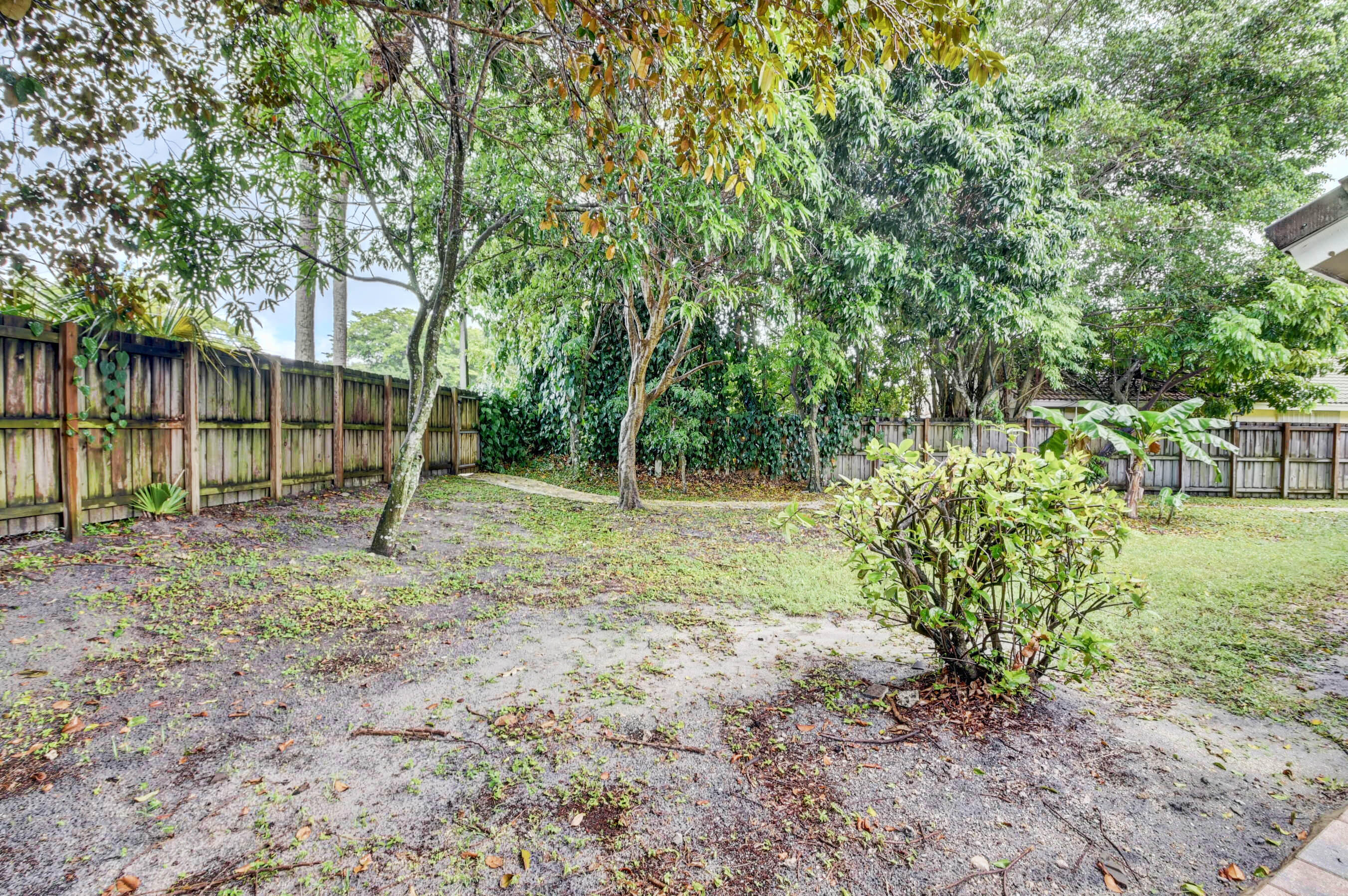 7657 London Lane Boca Raton, FL 33433 - Photo 48 of 61 DSC_3419_20_21_22_23
