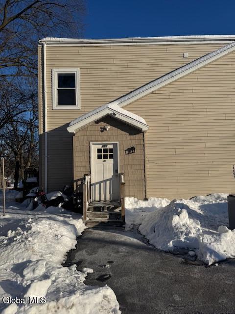461 Troy-Schenectady Road, Unit 2 REAR Colonie, NY 12110 - Photo 2 of 16 IMG_4832