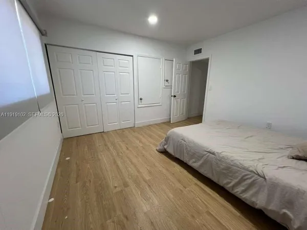 $2,200 | 1480 Northeast 151st Street, Unit 101, Miami, FL 33162