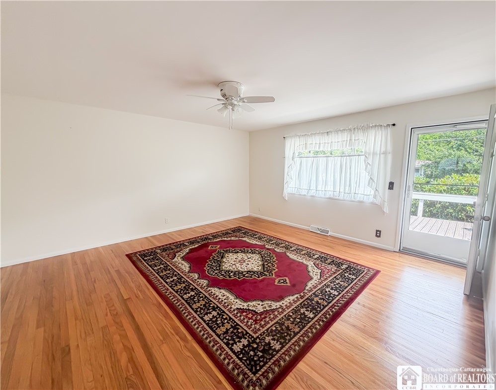 7 Swan Street Hanover, NY 14062 - Photo 6 of 29