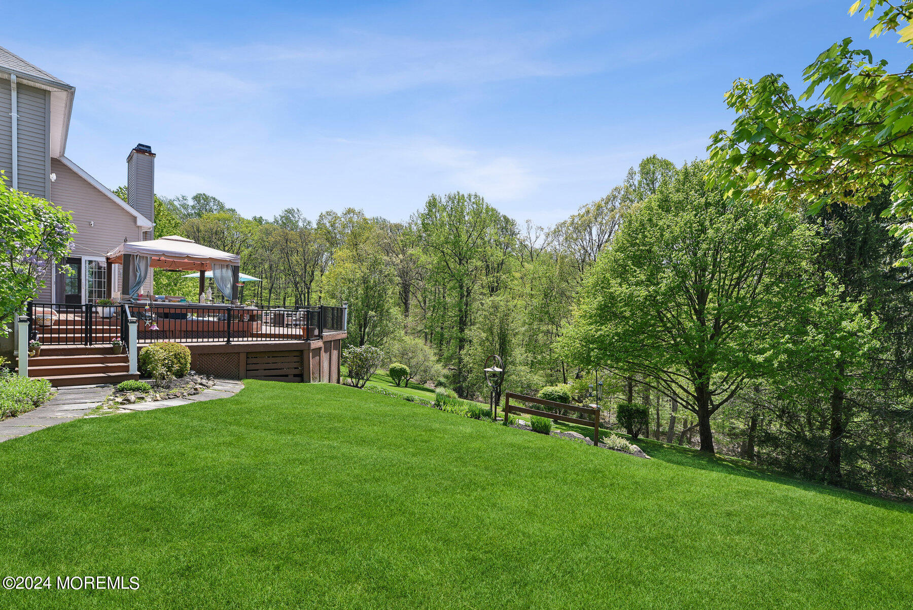 27 Roc Etam Road Randolph, NJ 07869 - Photo 33 of 43 040_vmd_006