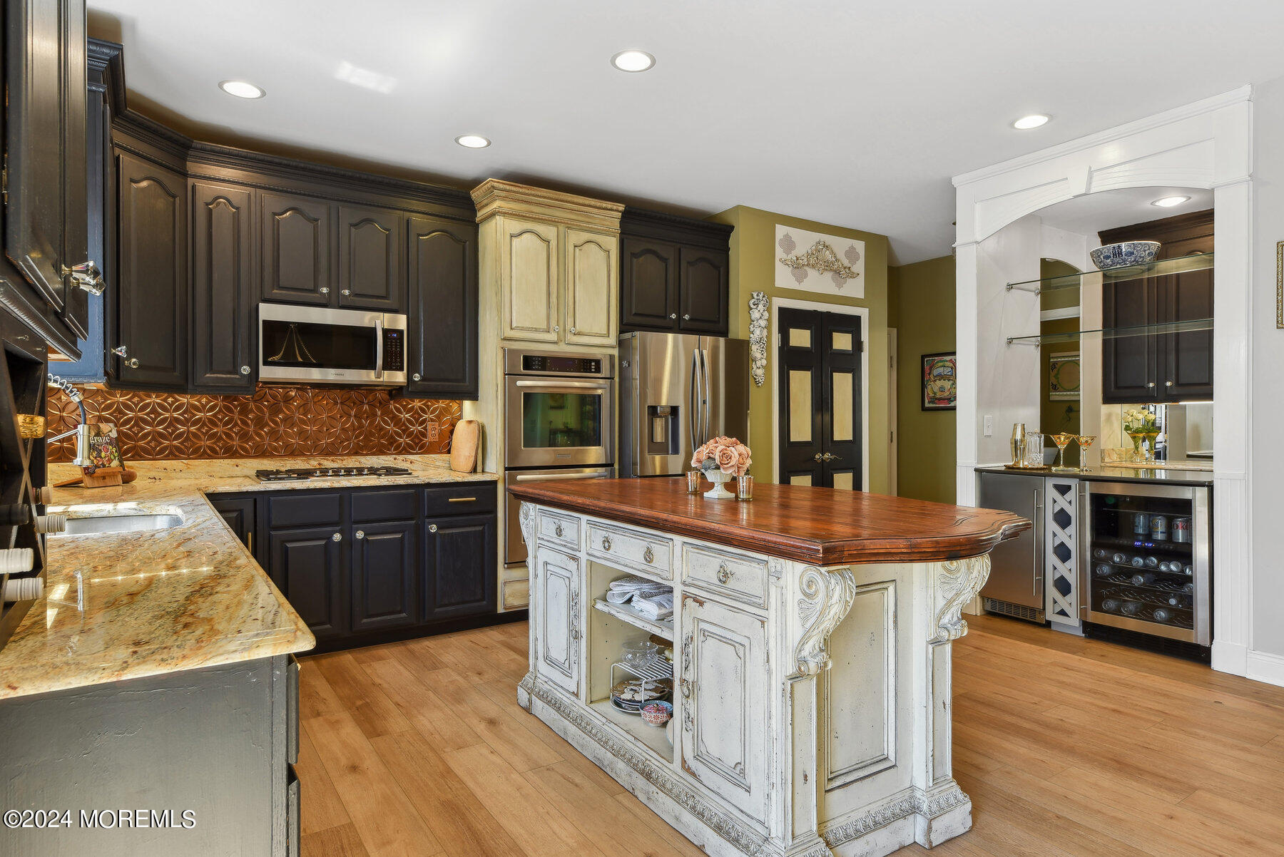 27 Roc Etam Road Randolph, NJ 07869 - Photo 10 of 43 012_vmd_022