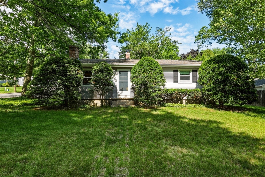 64 Tioga Street Springfield, MA 01128 - Photo 1 of 27