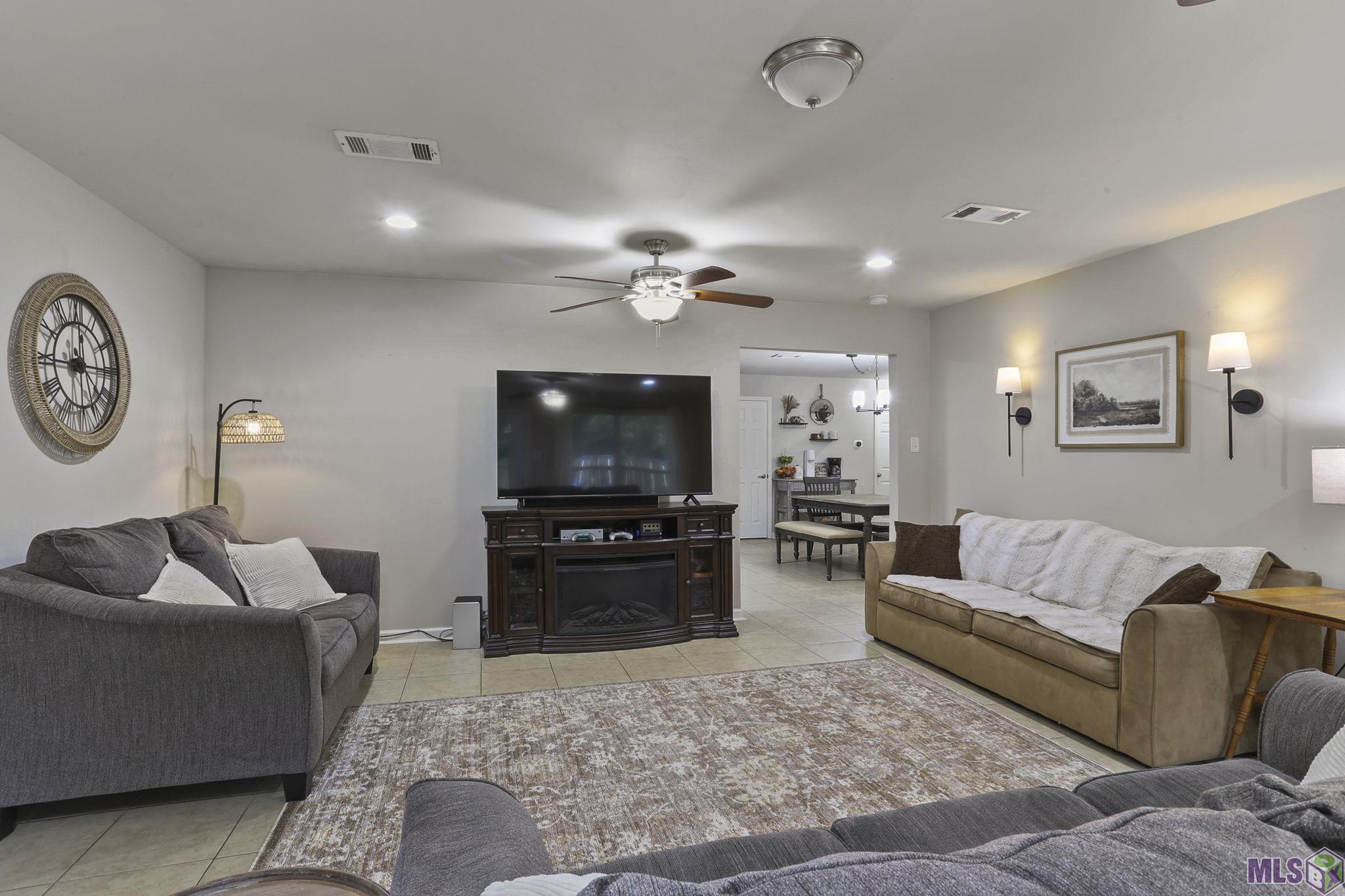 2011 Hoyt Drive Baton Rouge, LA 70816 - Photo 4 of 17