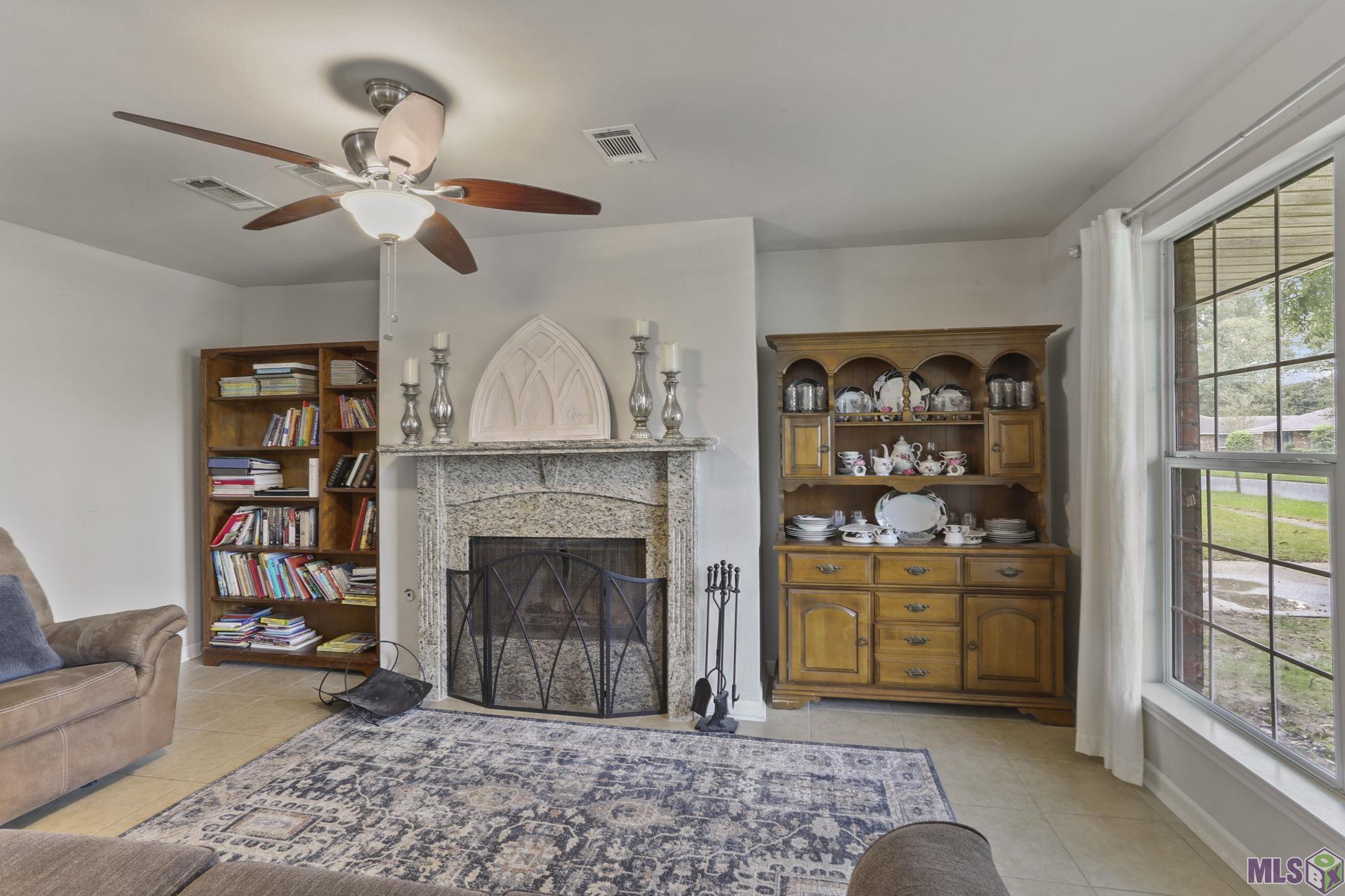 2011 Hoyt Drive Baton Rouge, LA 70816 - Photo 5 of 17