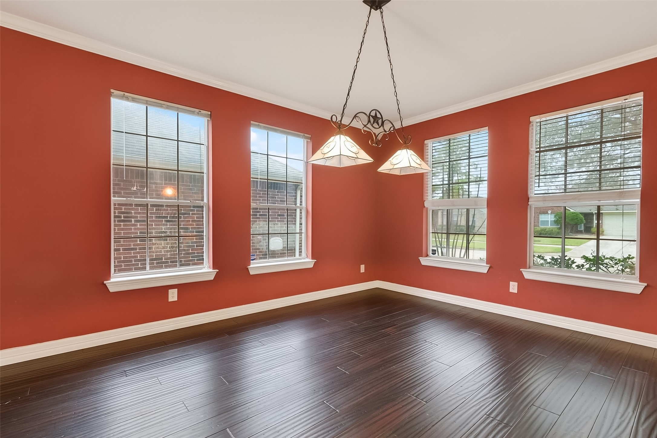 2423 Floral Ridge Drive Spring, TX 77388 - Photo 3 of 44